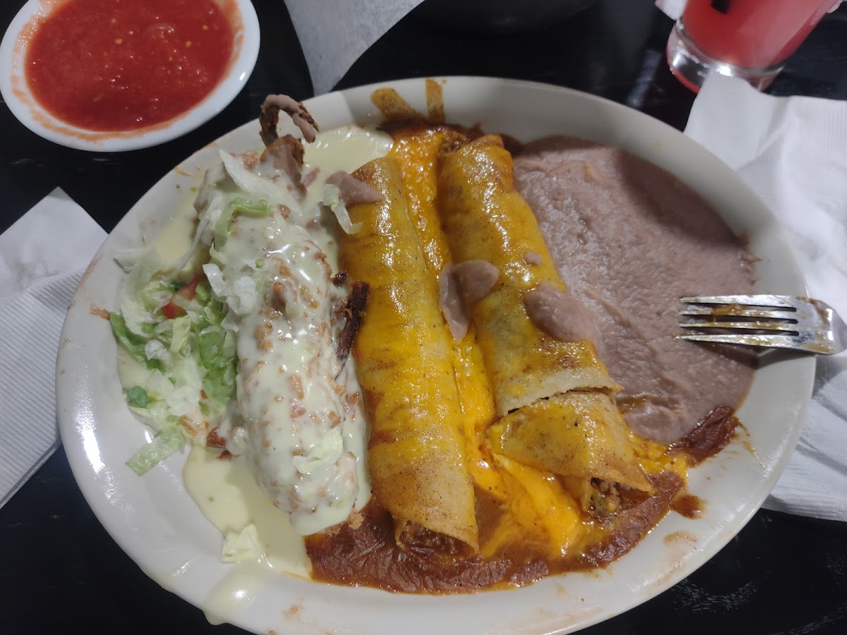 Leal's Mexican Restaurant - Photo 4