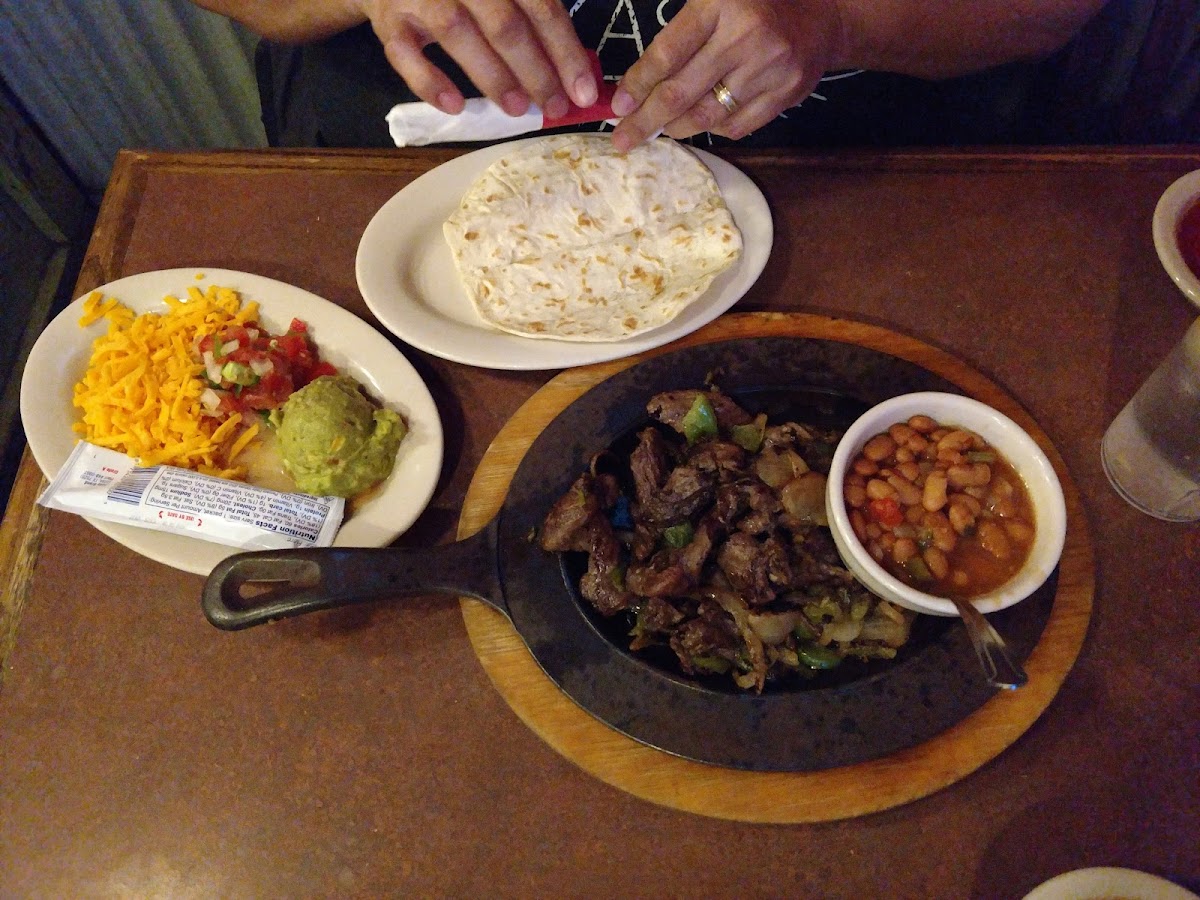 Leal's Mexican Restaurant - Photo 7