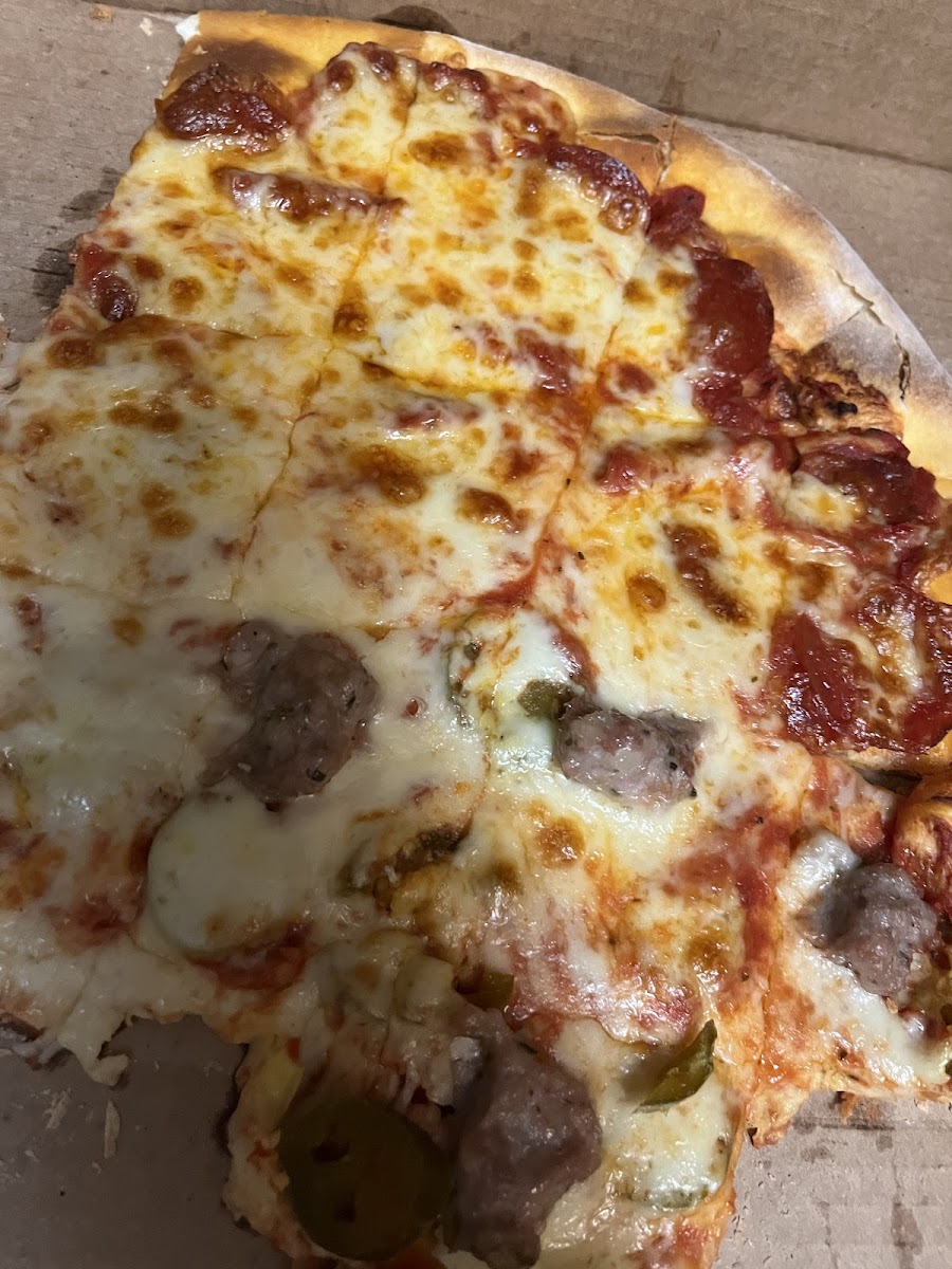 B & L's Pizza - Photo 1