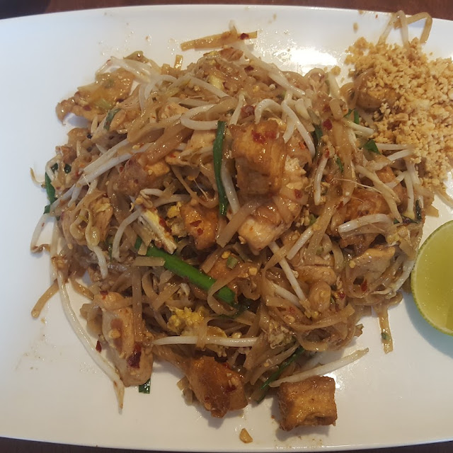 Chicken Pad Thai
