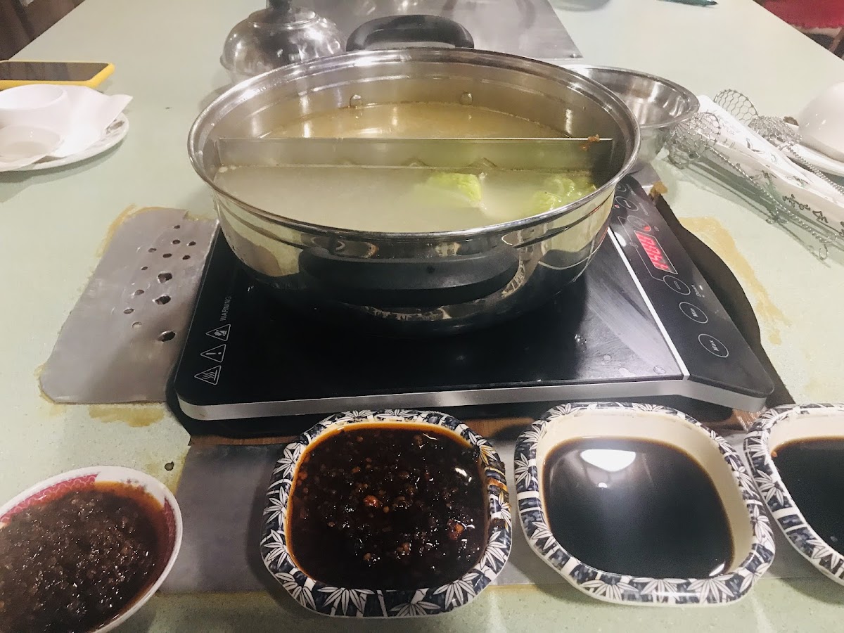 Leung Yue Hot Pot - Members Only - Photo 9