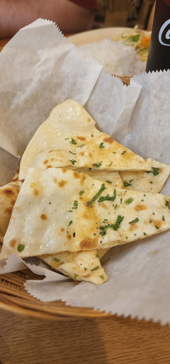 Bombay Bistro - Photo 4