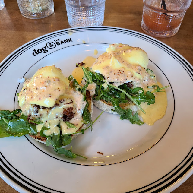 Crab Benedict