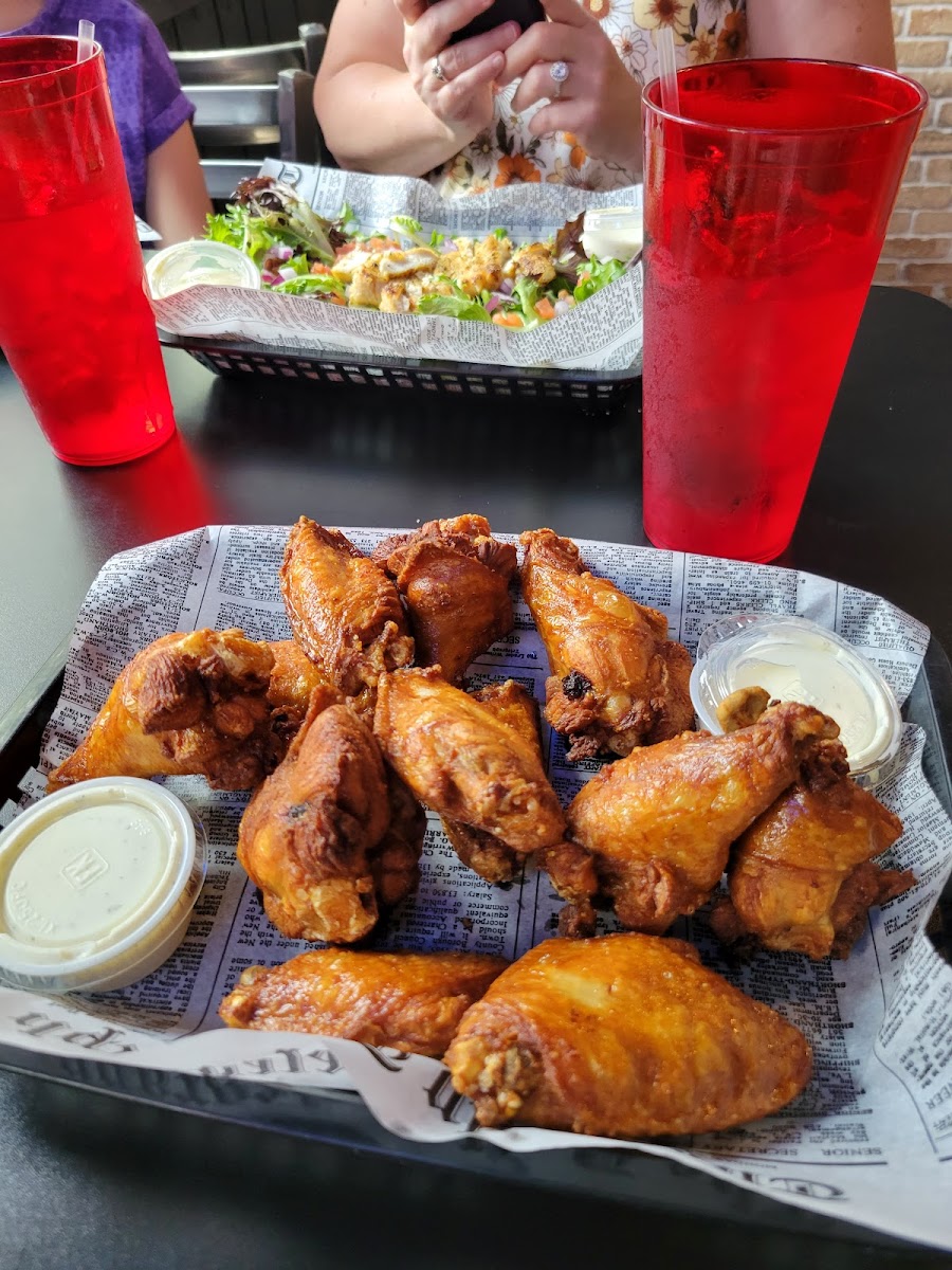 The Viking Bar & Grill - Photo 4