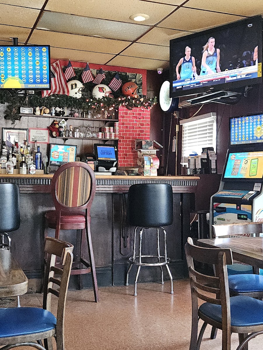 Loyal Café