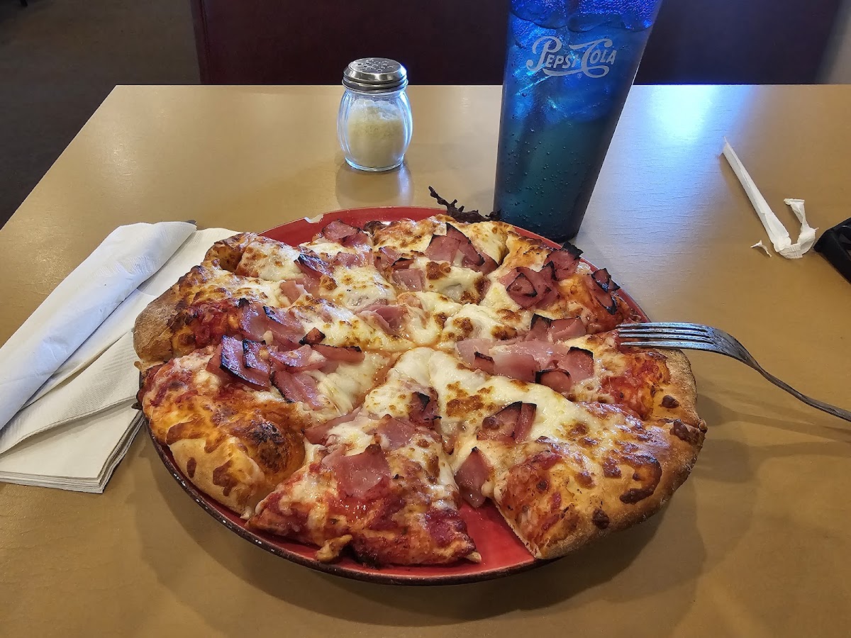 Guido's Pizza - Photo 2