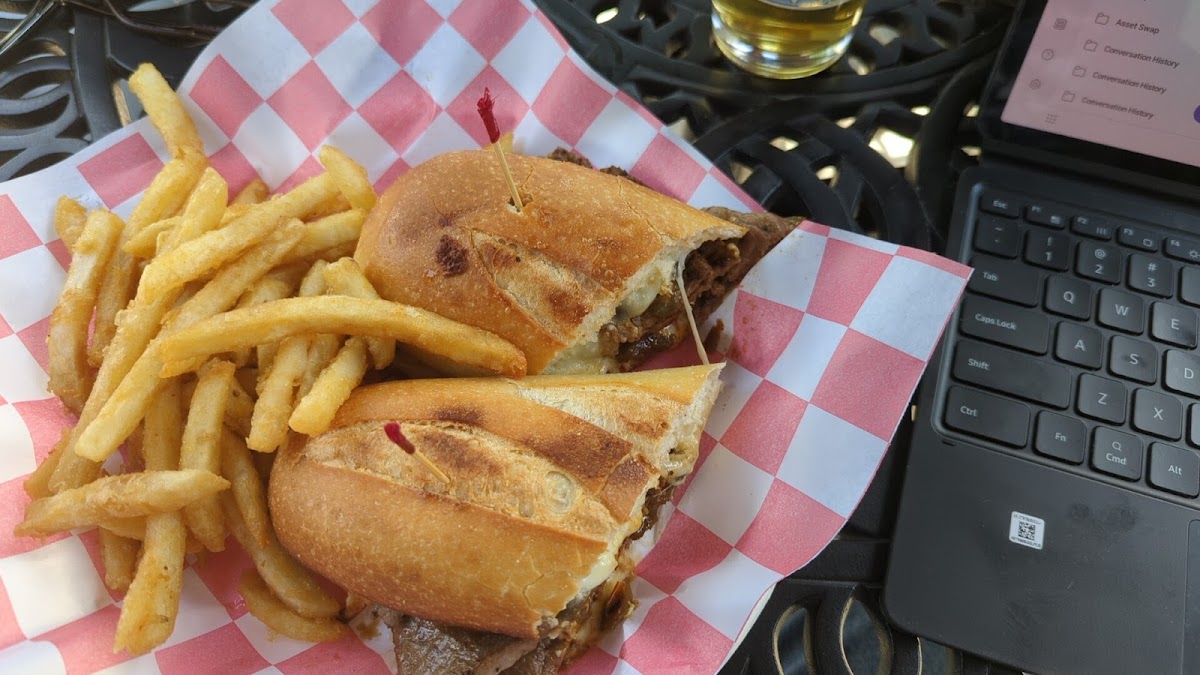 Murph's Tavern - Photo 3