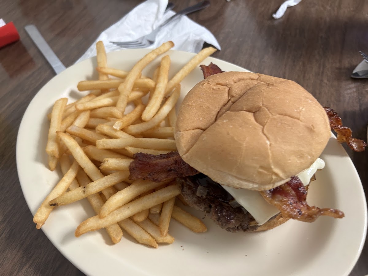 Town & Country Cafe - Photo 1