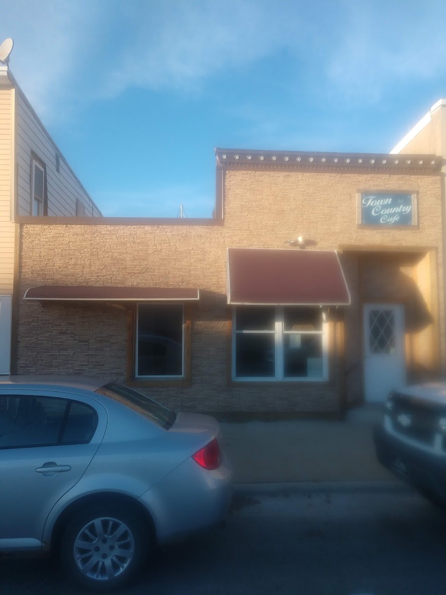 Town & Country Cafe - Photo 2
