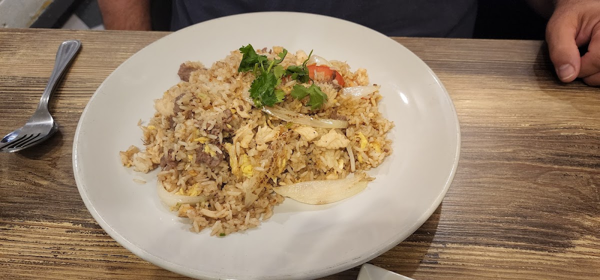 MONT THAI CUISINE - Photo 9