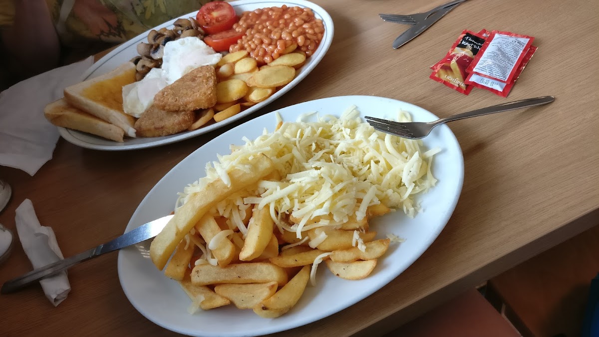 Sam's Cafe & Takeaway - Photo 9