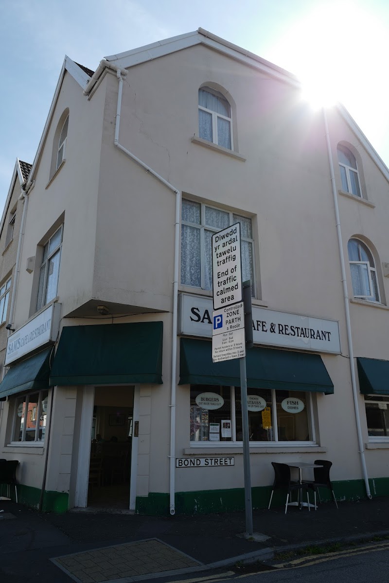 Sam's Cafe & Takeaway - Photo 3