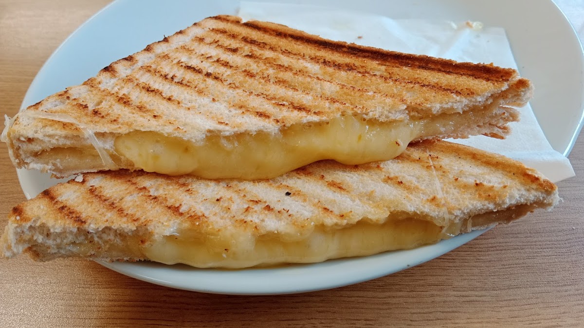 Sam's Cafe & Takeaway - Photo 7