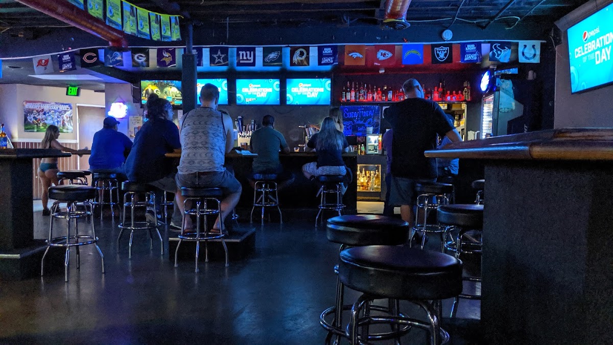 Beach Girls Bar