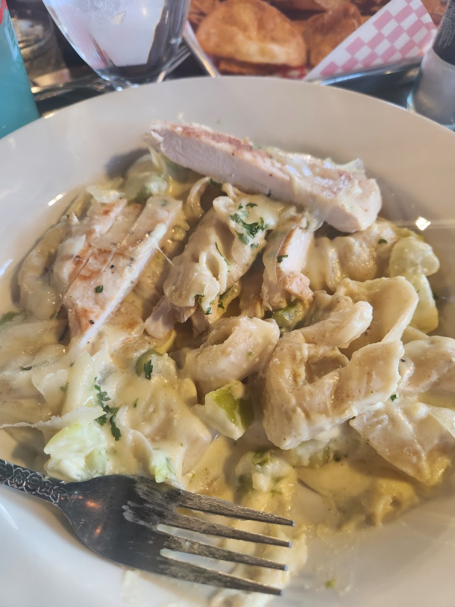 Marilyn's - Photo 9