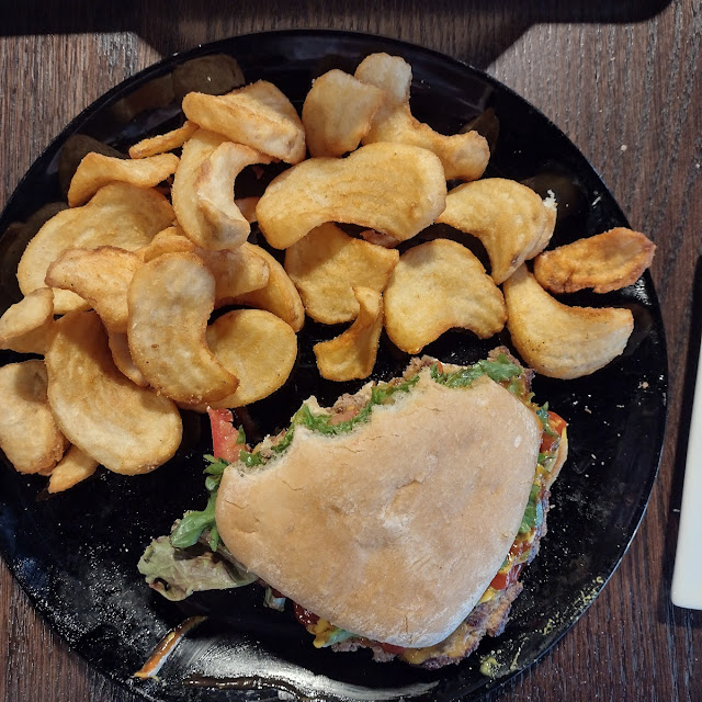 American Burger with Fries
