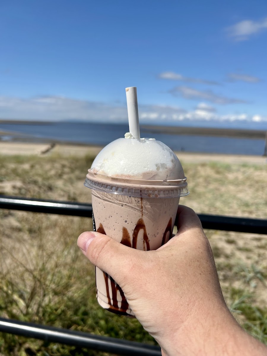 Fleetwood Beach Kiosk - Photo 4