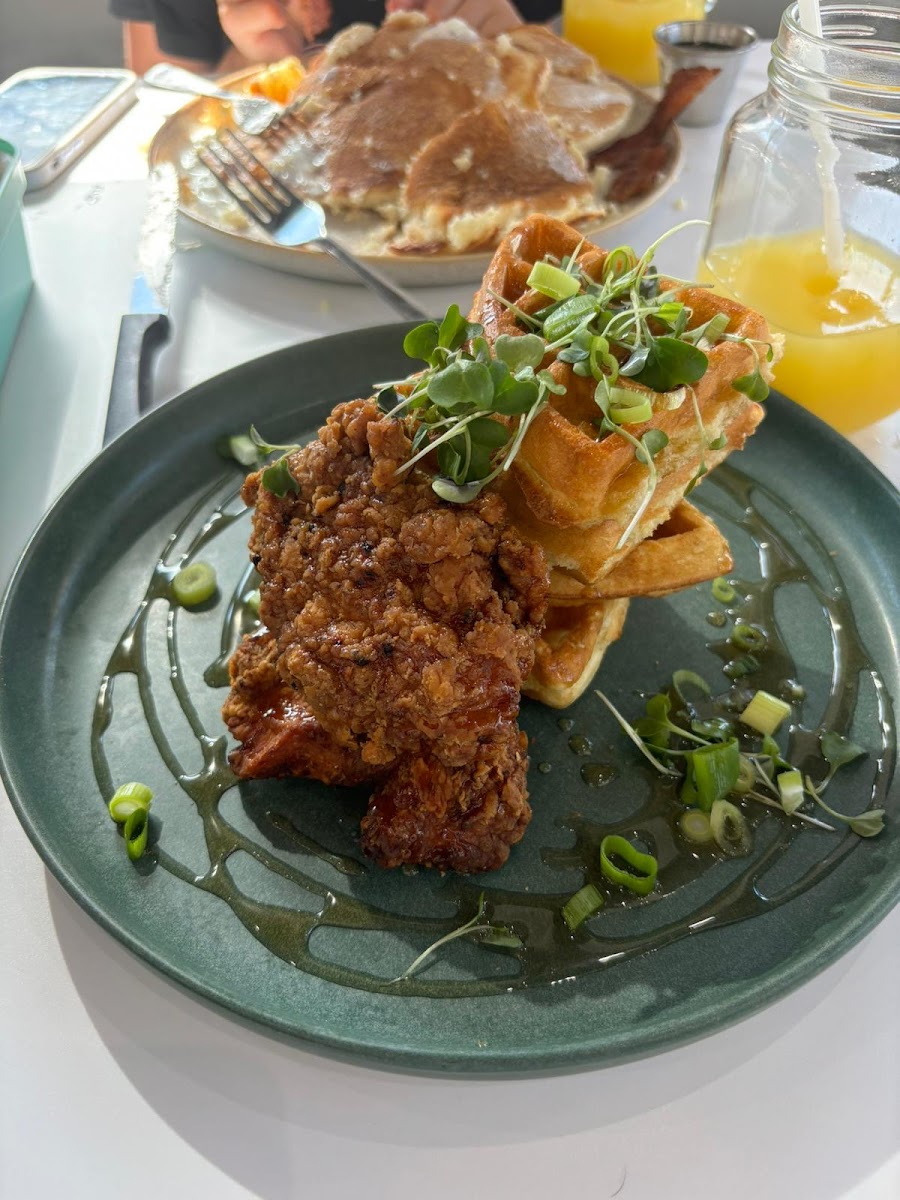 Hathaways Diner - Photo 1