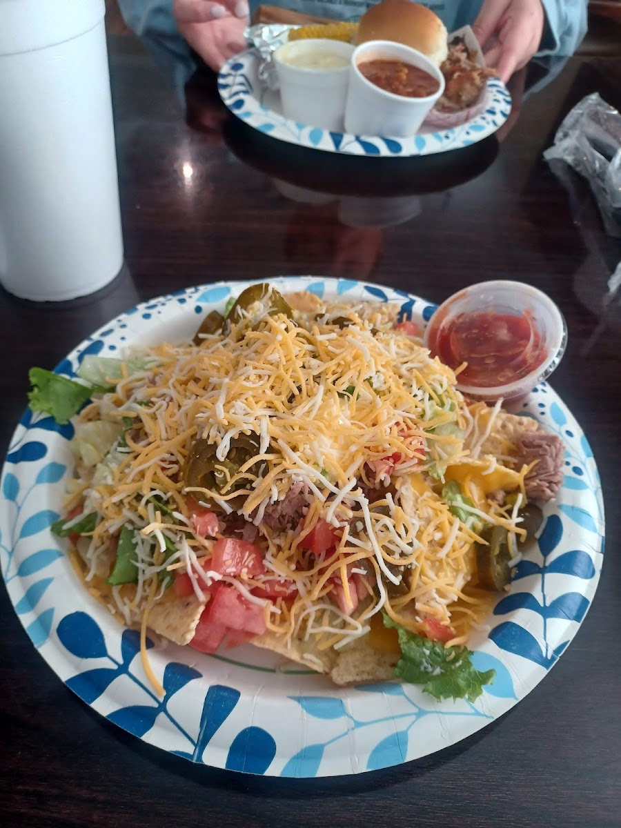 Pigskin All Sports BBQ - Photo 5