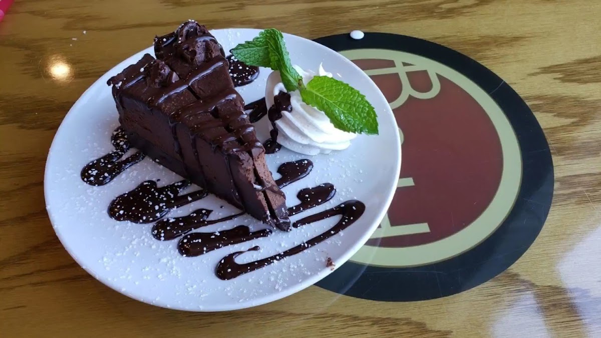 Buck & Honey's - Monona - Photo 1