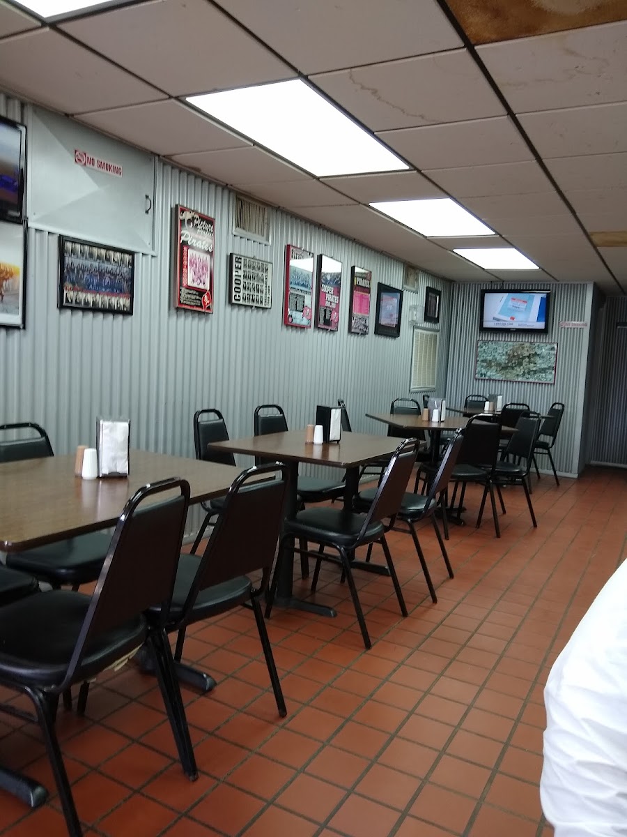 Cooper Drive-In - Photo 2