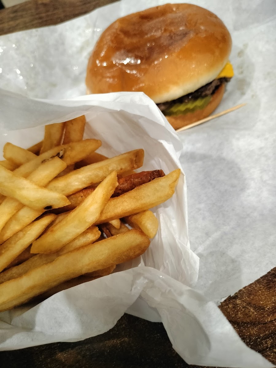Cooper Drive-In - Photo 5