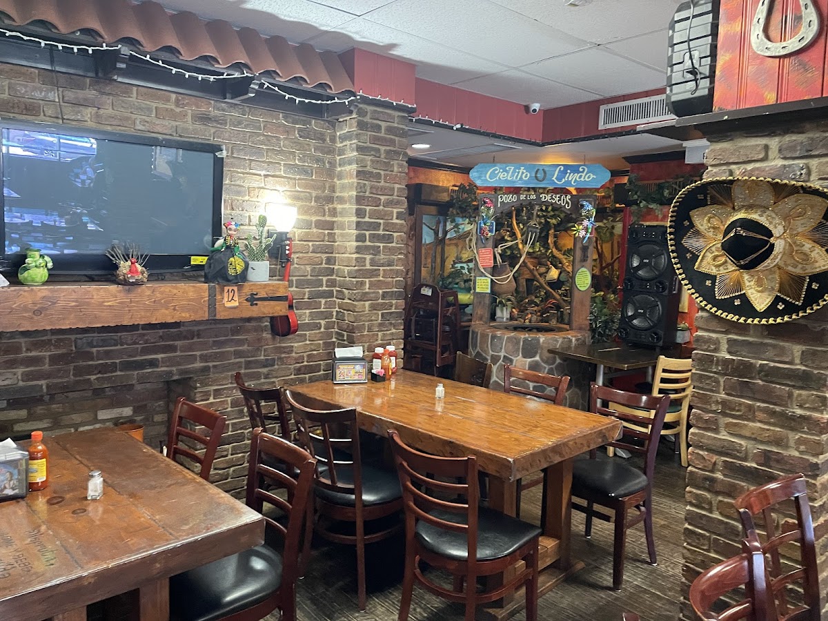 Cielito Lindo 3 Mexican Restaurant - Photo 2