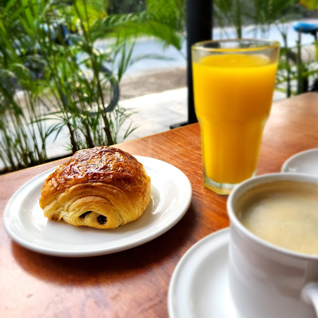 Pain Au Chocolat