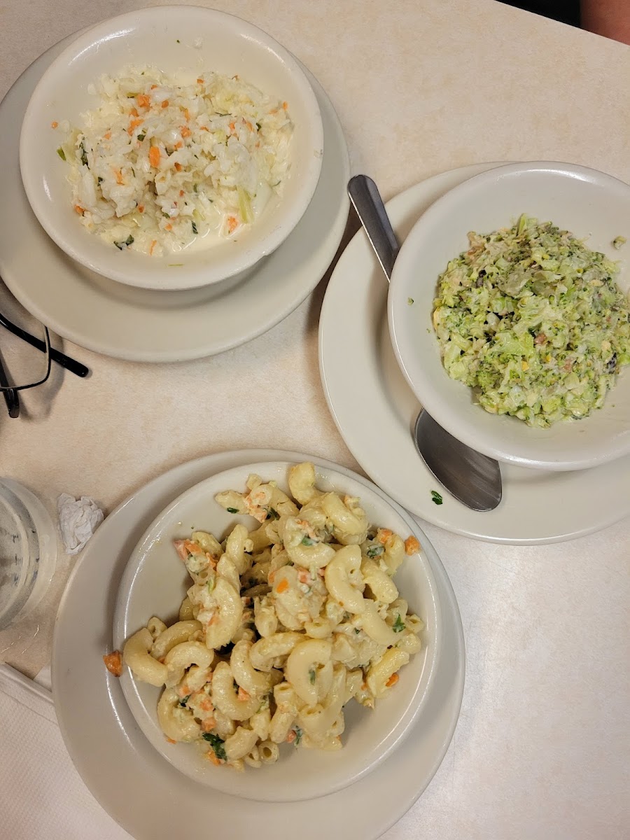 John's Hideaway Restaurant - Photo 7