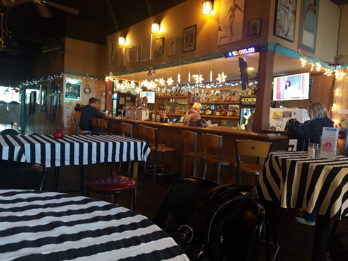 Kitty's Food and Spirits - Photo 7