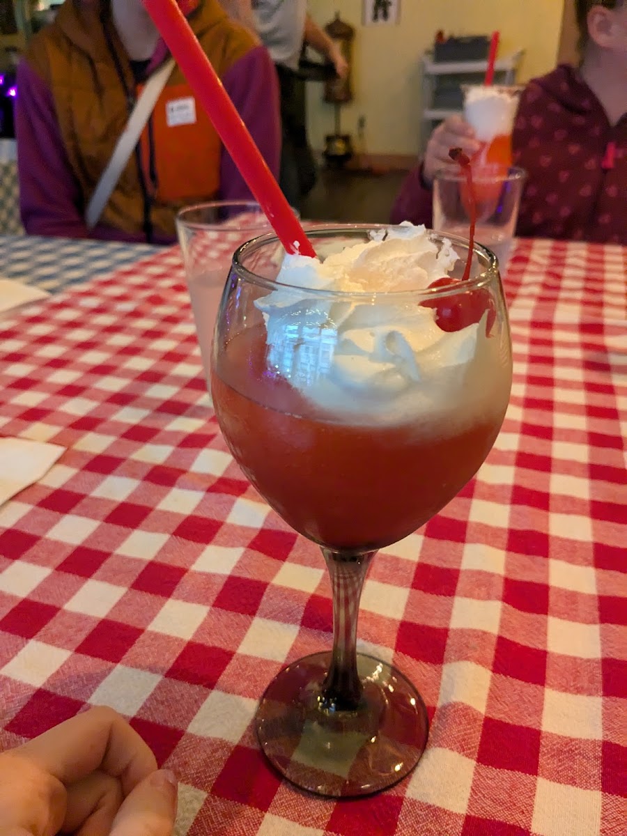 Kitty's Food and Spirits - Photo 8