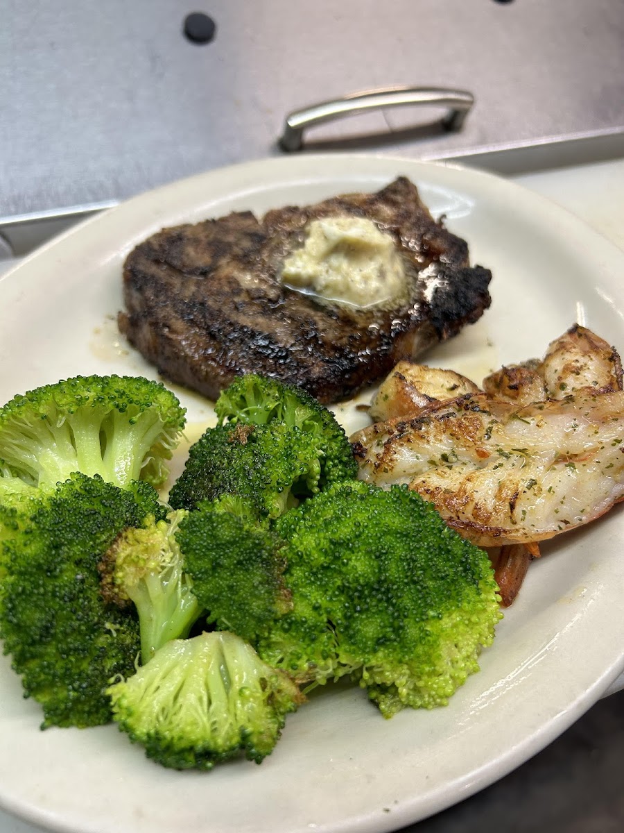 Mae's Meat Market and Cafe - Photo 5
