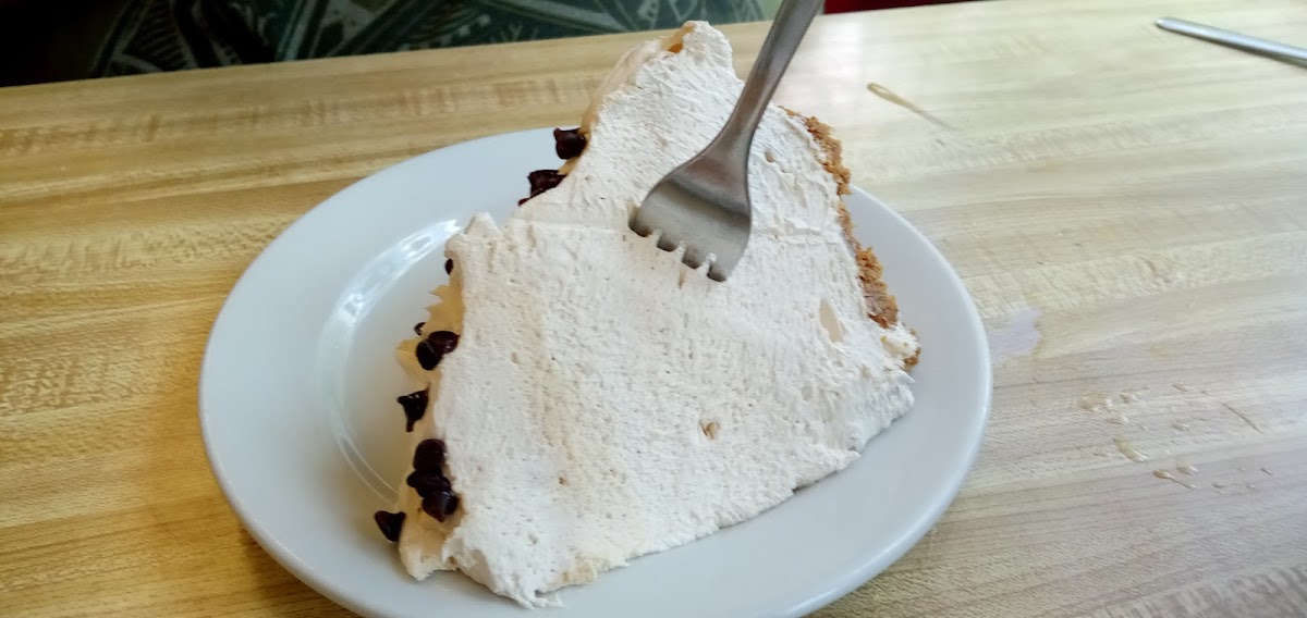 Carol's Lakeview Restaurant - Photo 4
