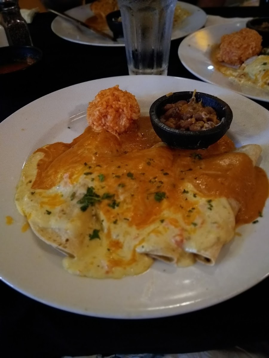 Max's Bistro & Bar - Photo 4