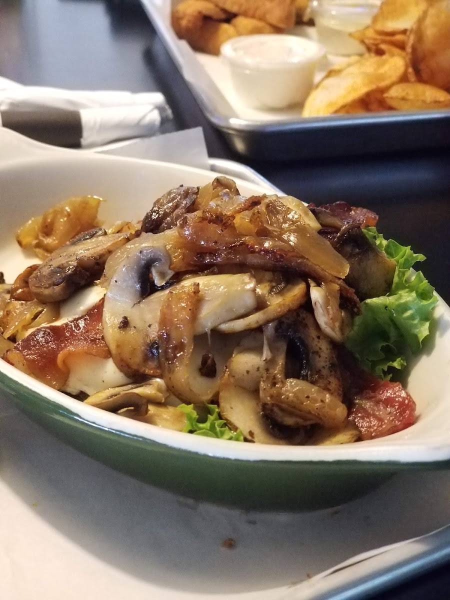 Trailside Lounge & Grill Inc - Photo 1