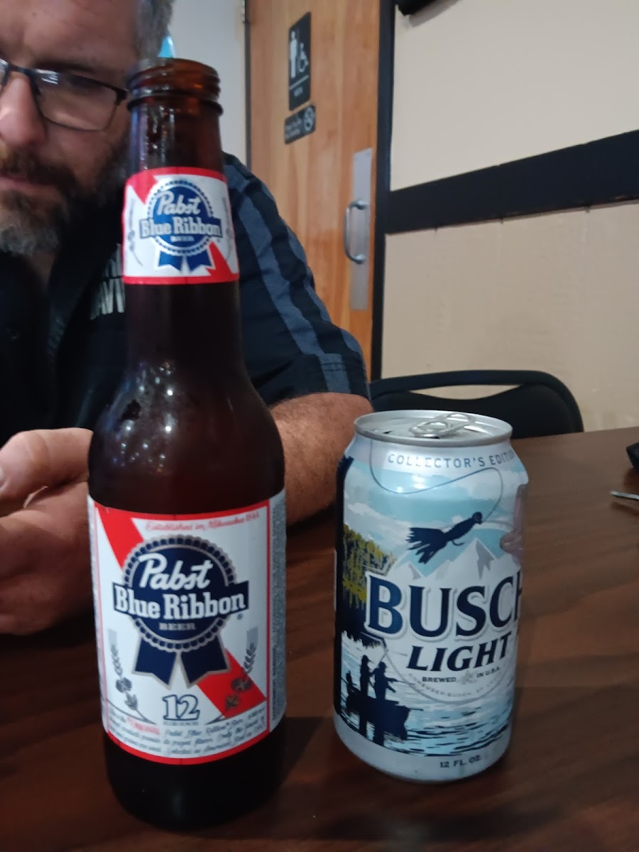 Ollie’s Bar & Grill 2 - Photo 4