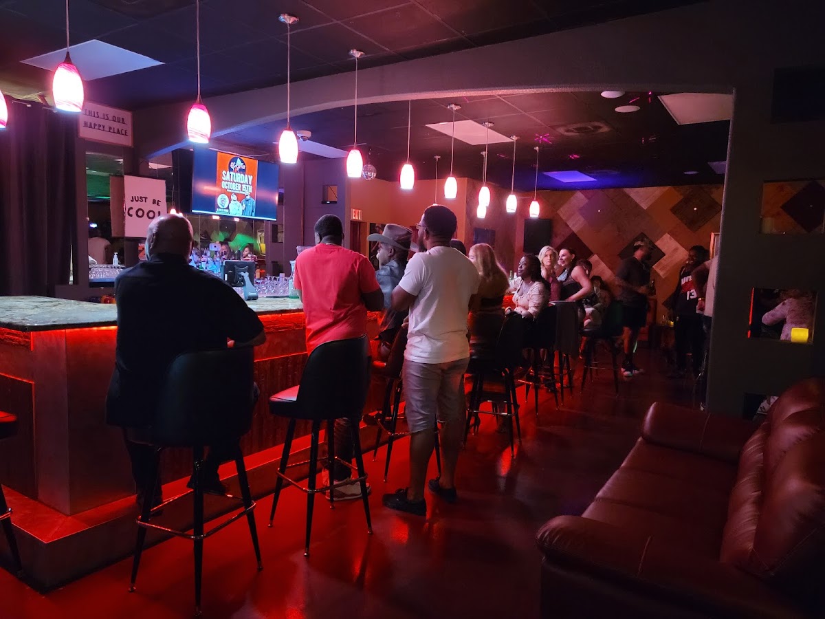 Ol Girls Lounge - Photo 2