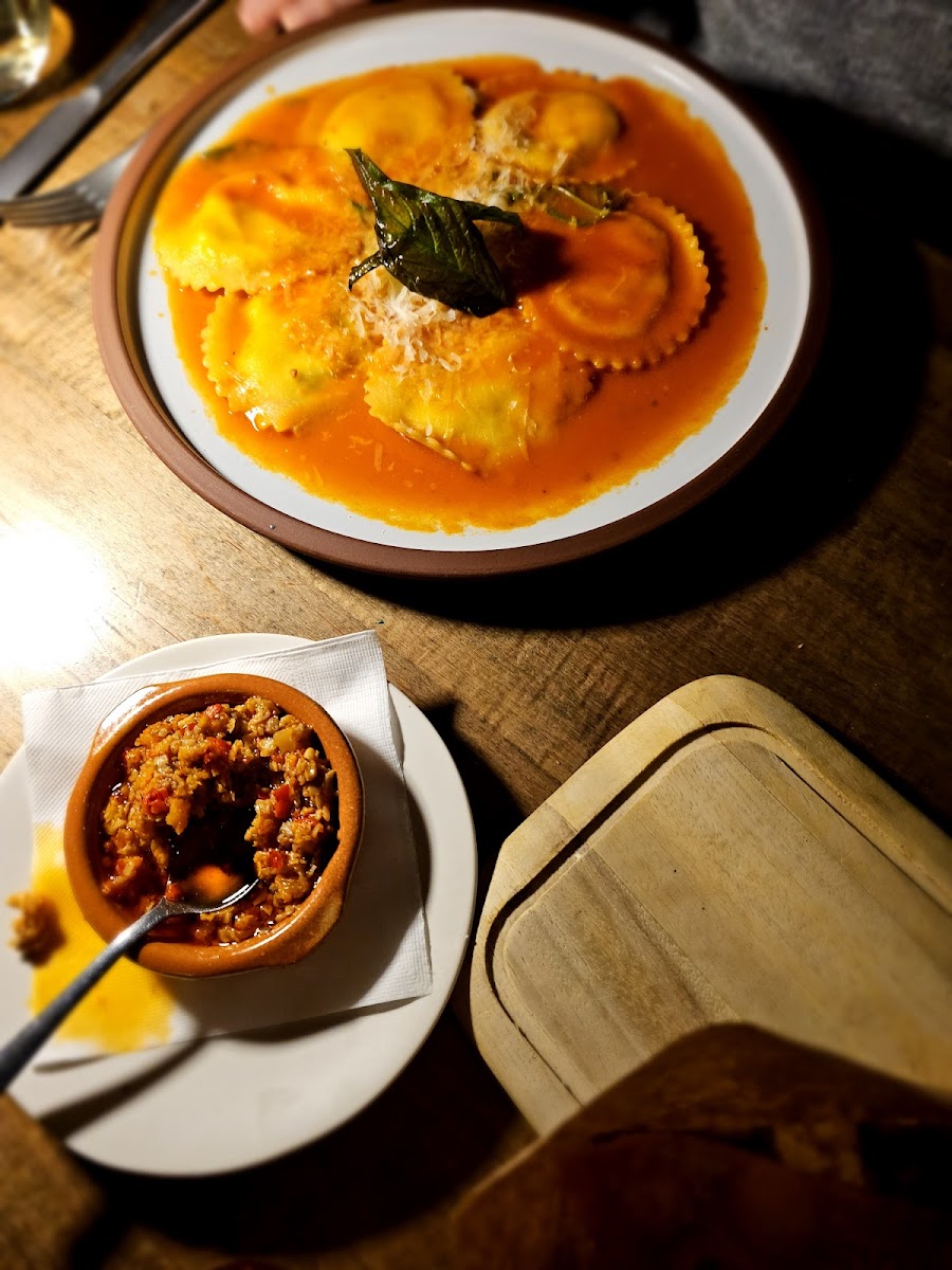 Capra's Kitchen - Photo 8