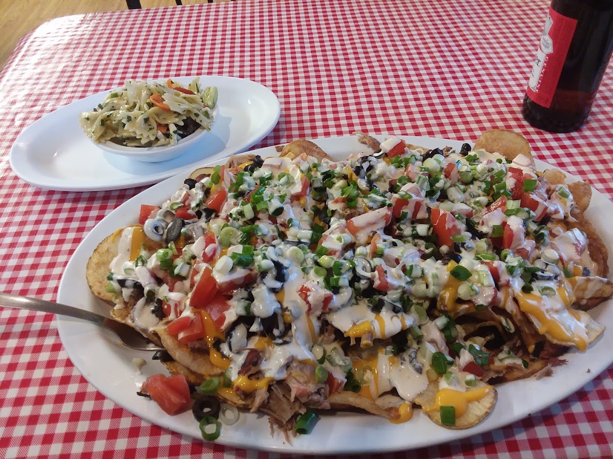 Company B Bbq - Photo 6