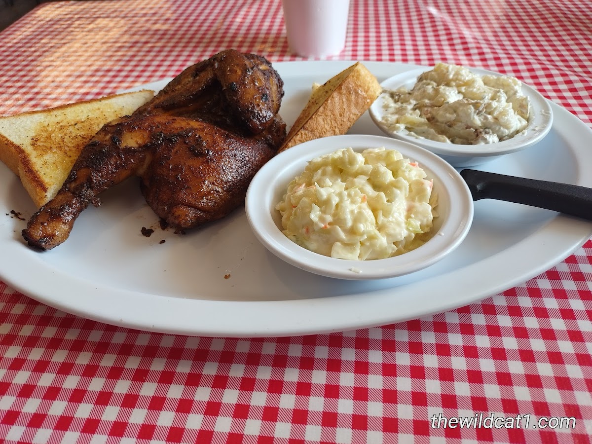 Company B Bbq - Photo 7