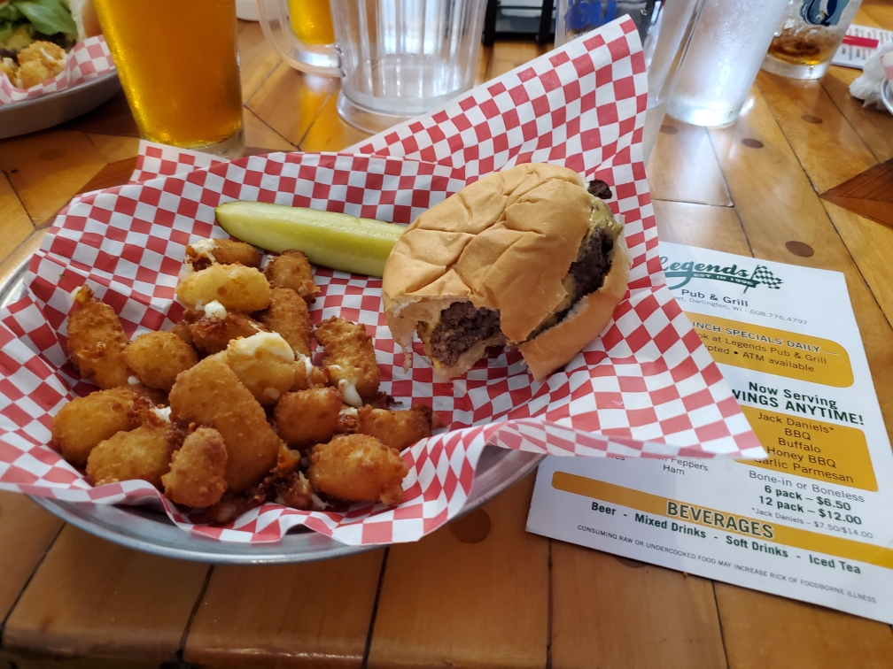 Legends Pub & Grill - Photo 6