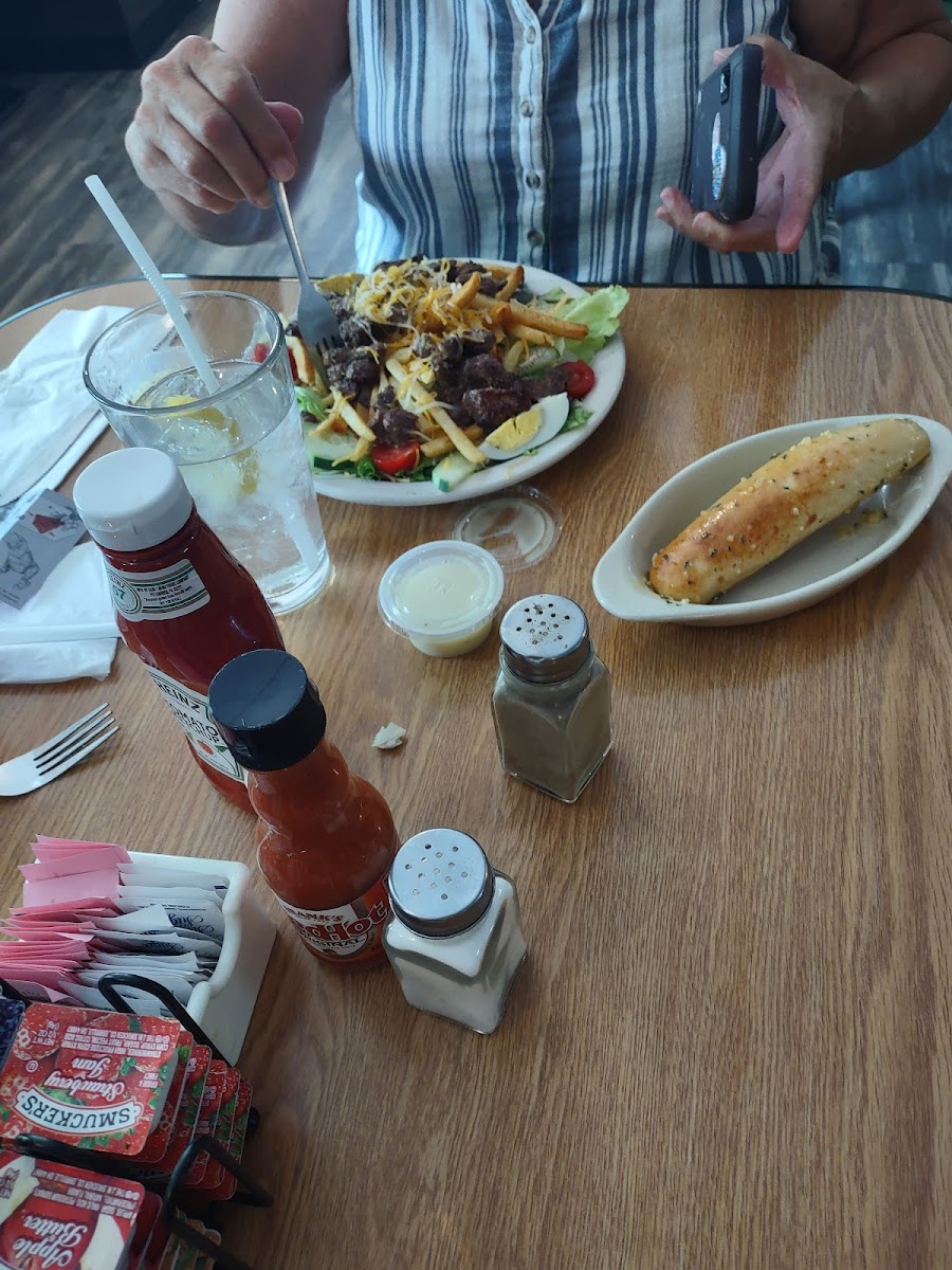 Lance's Port & Pub - Photo 4