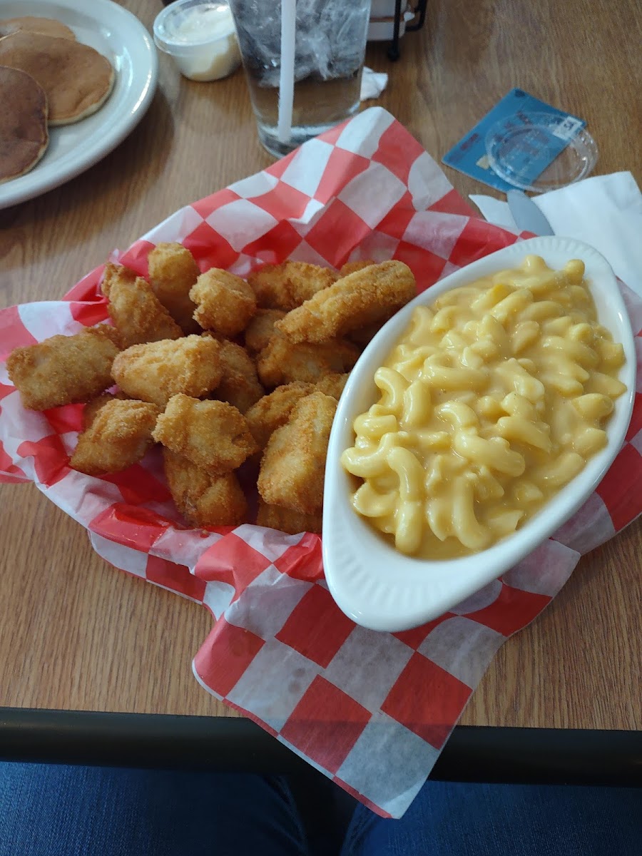 Lance's Port & Pub - Photo 7