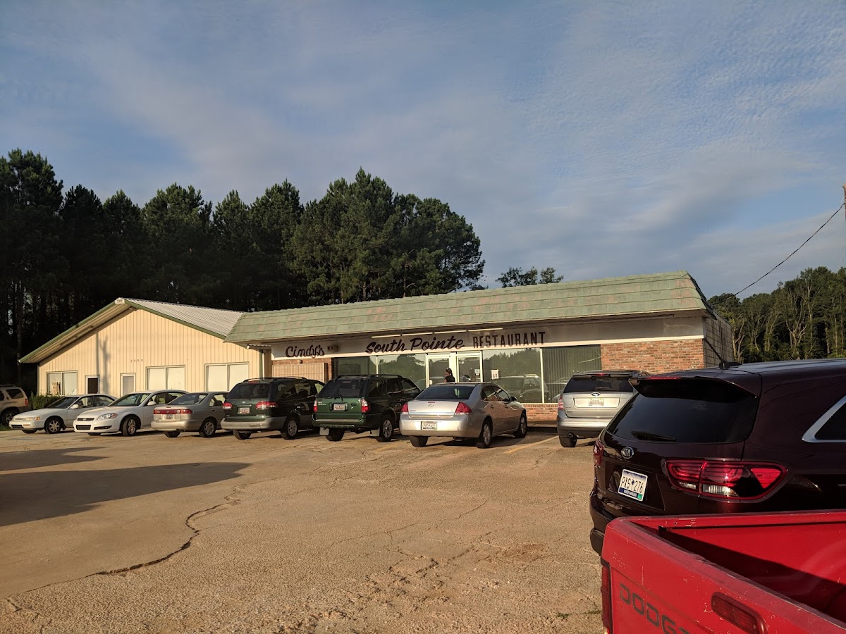 Cindy's South Pointe Restaurant - Photo 8