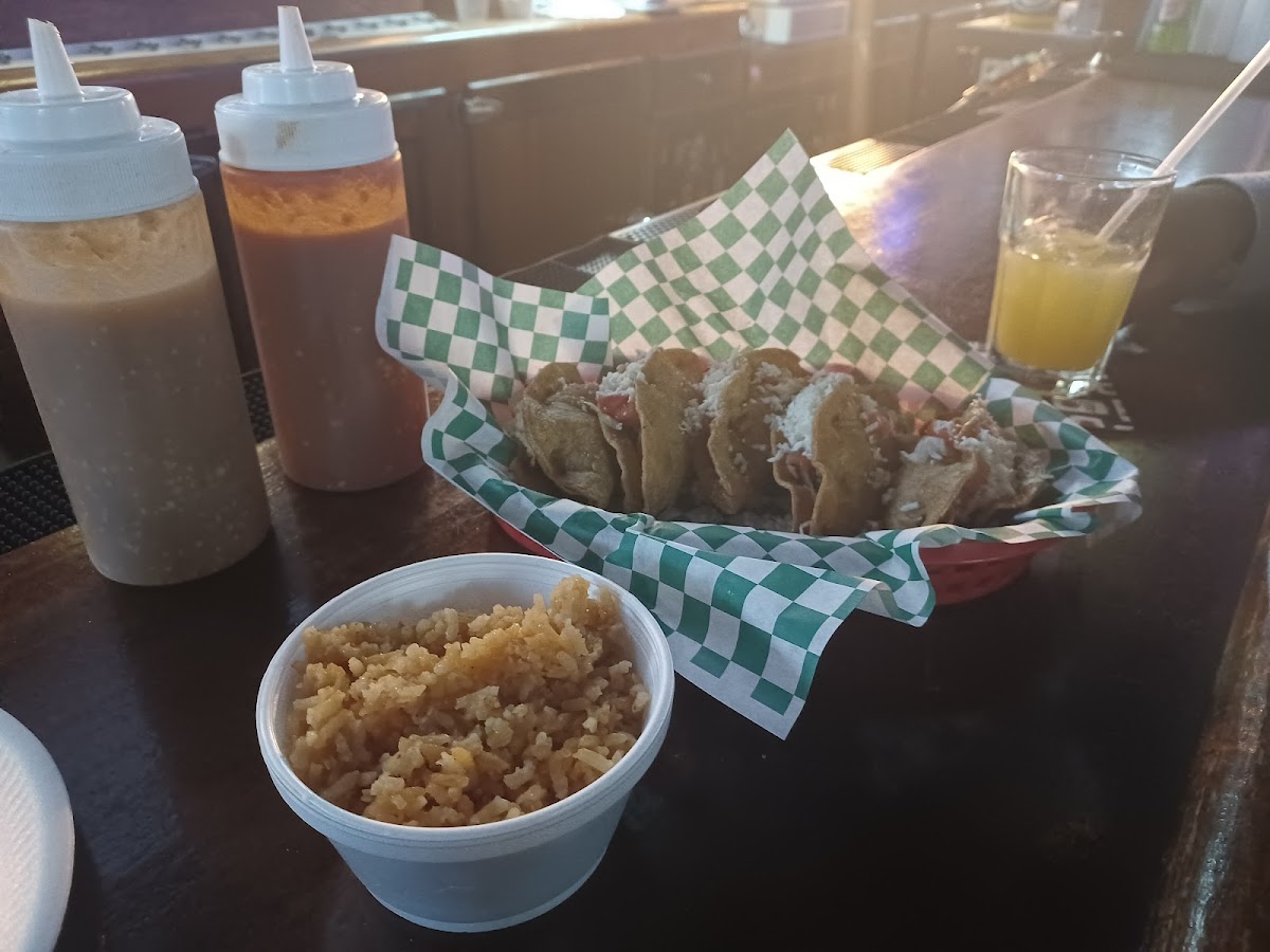 Small World Bar and Grill - Photo 5