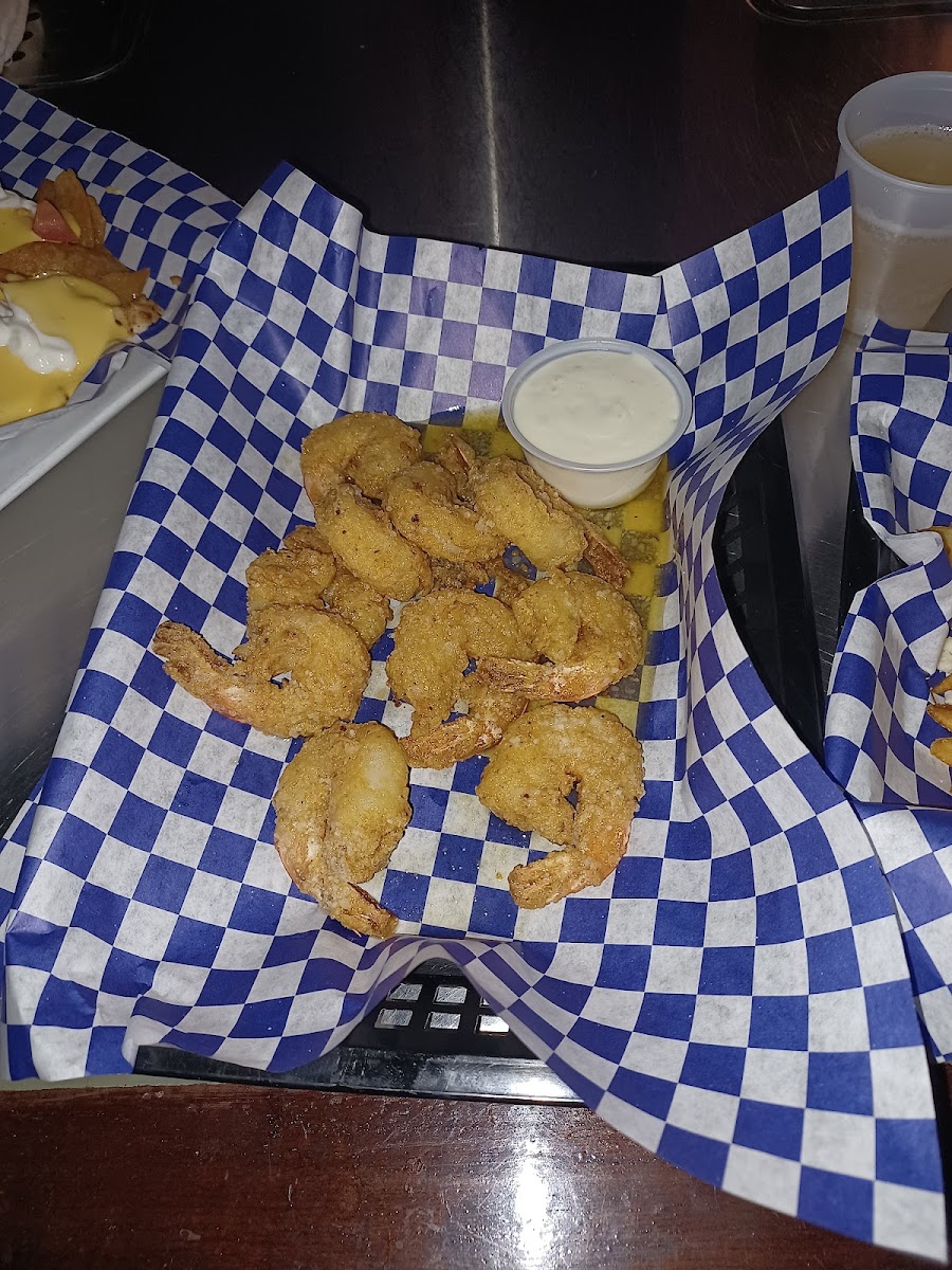 Small World Bar and Grill - Photo 6
