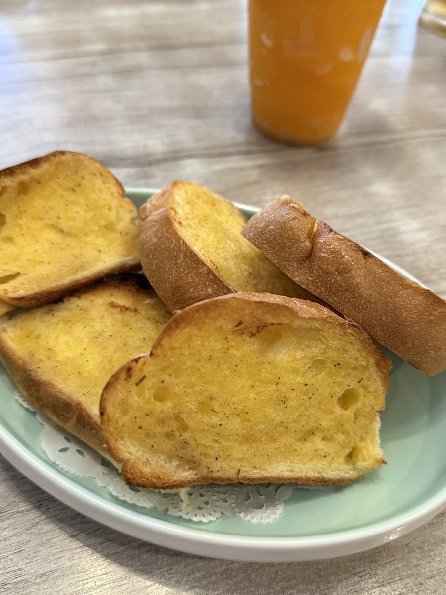 Summer Breeze Cafe - Photo 4