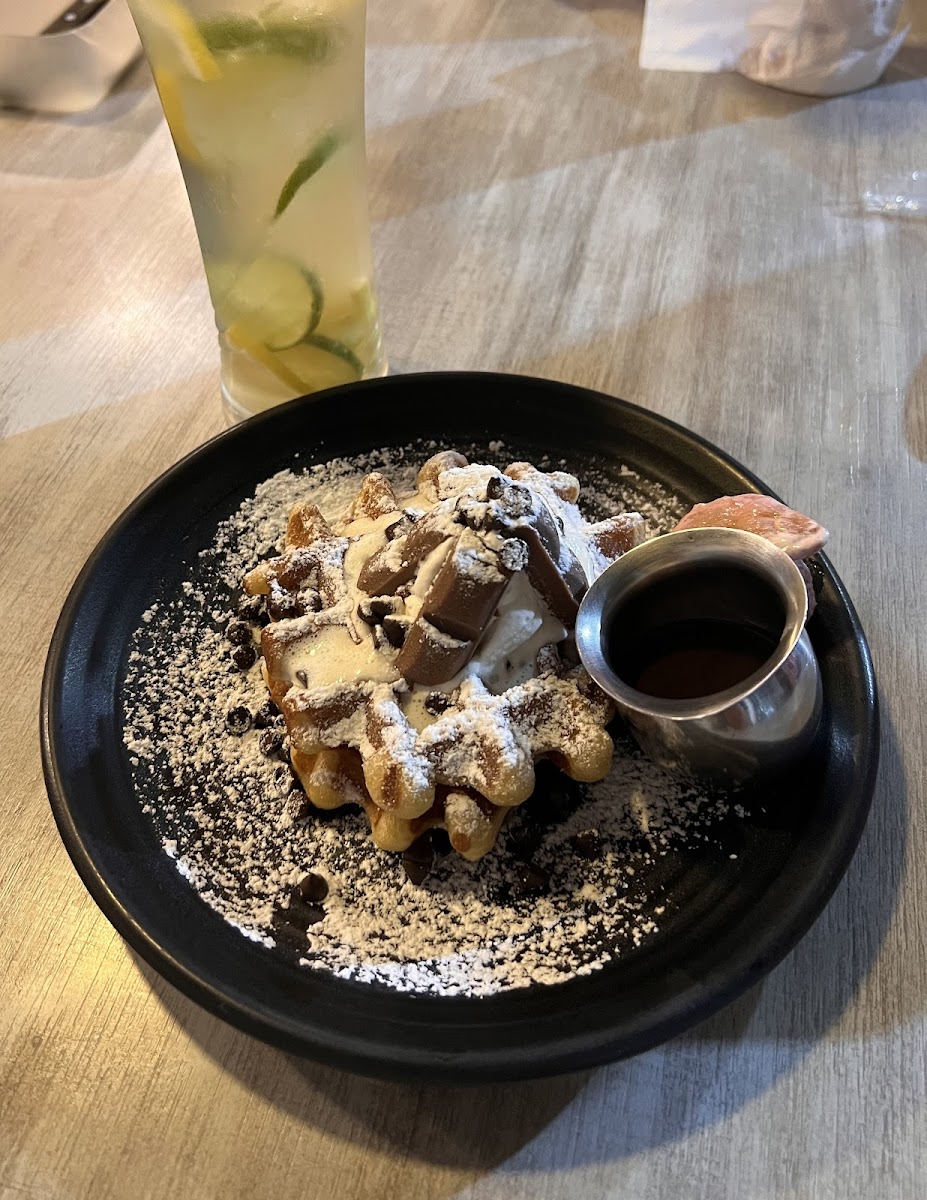 Summer Breeze Cafe - Photo 8