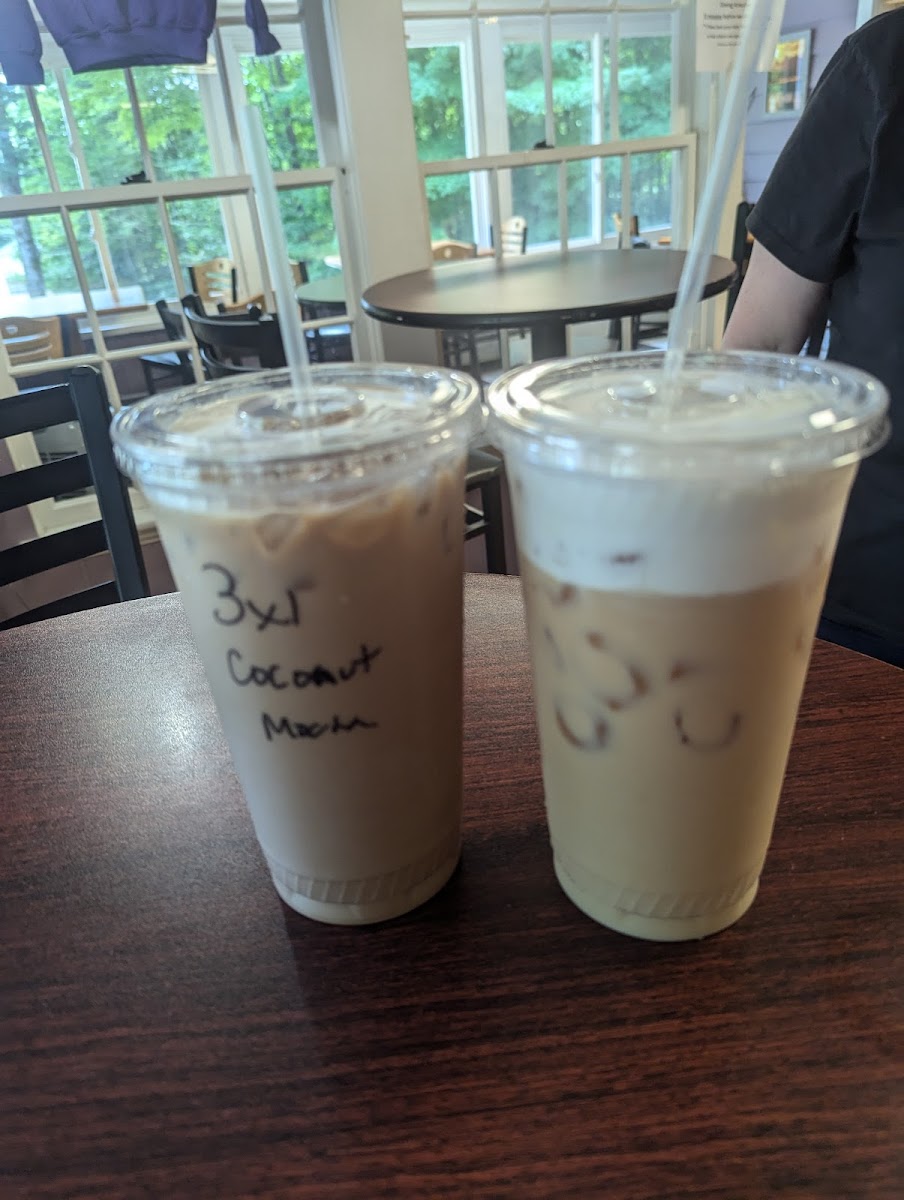 Mello Moose Coffee House - Photo 6