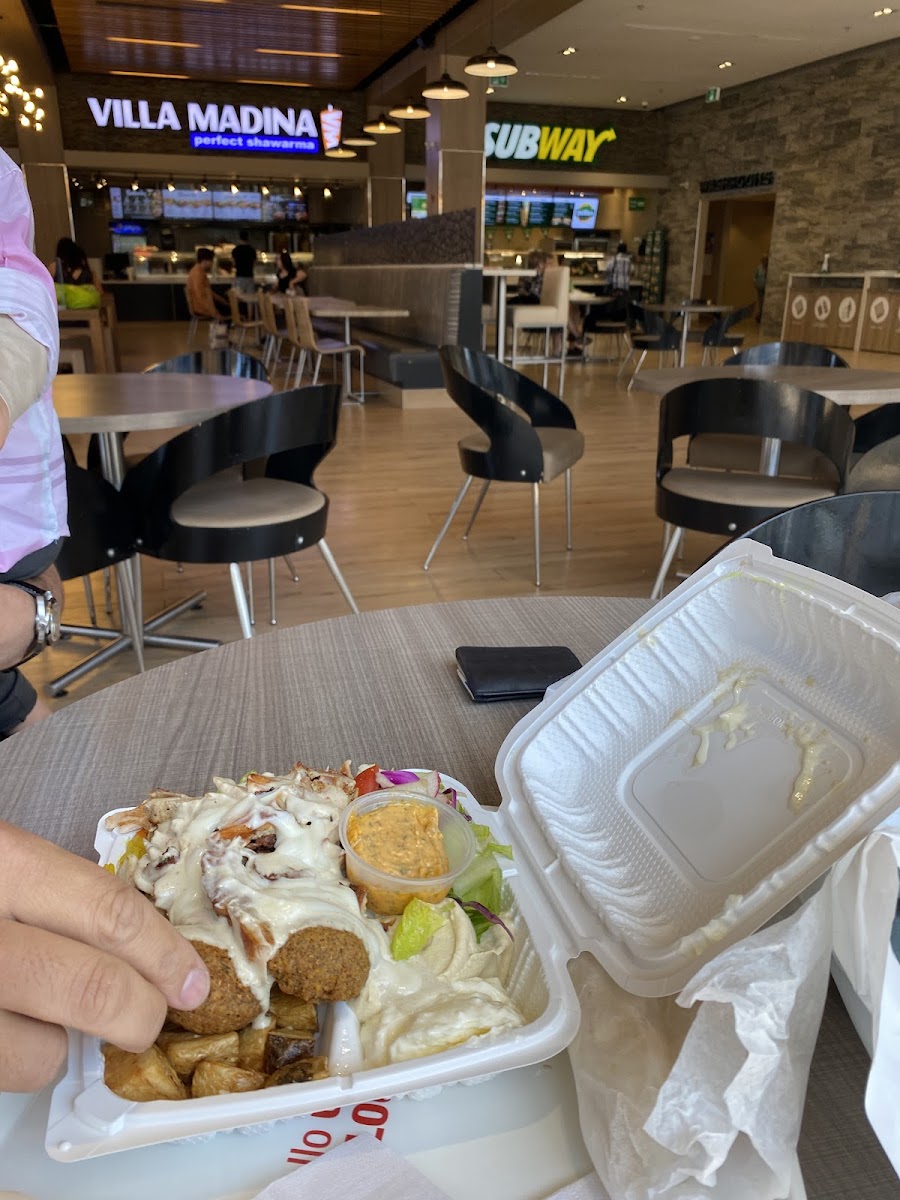 Tanger Outlets Food Court - Photo 2
